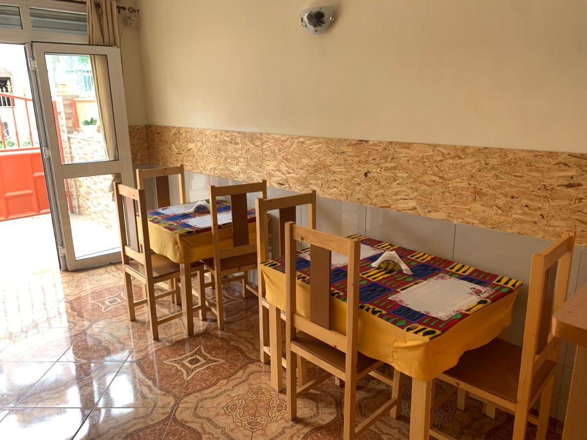 Girasol Guesthouse Assomada エクステリア 写真